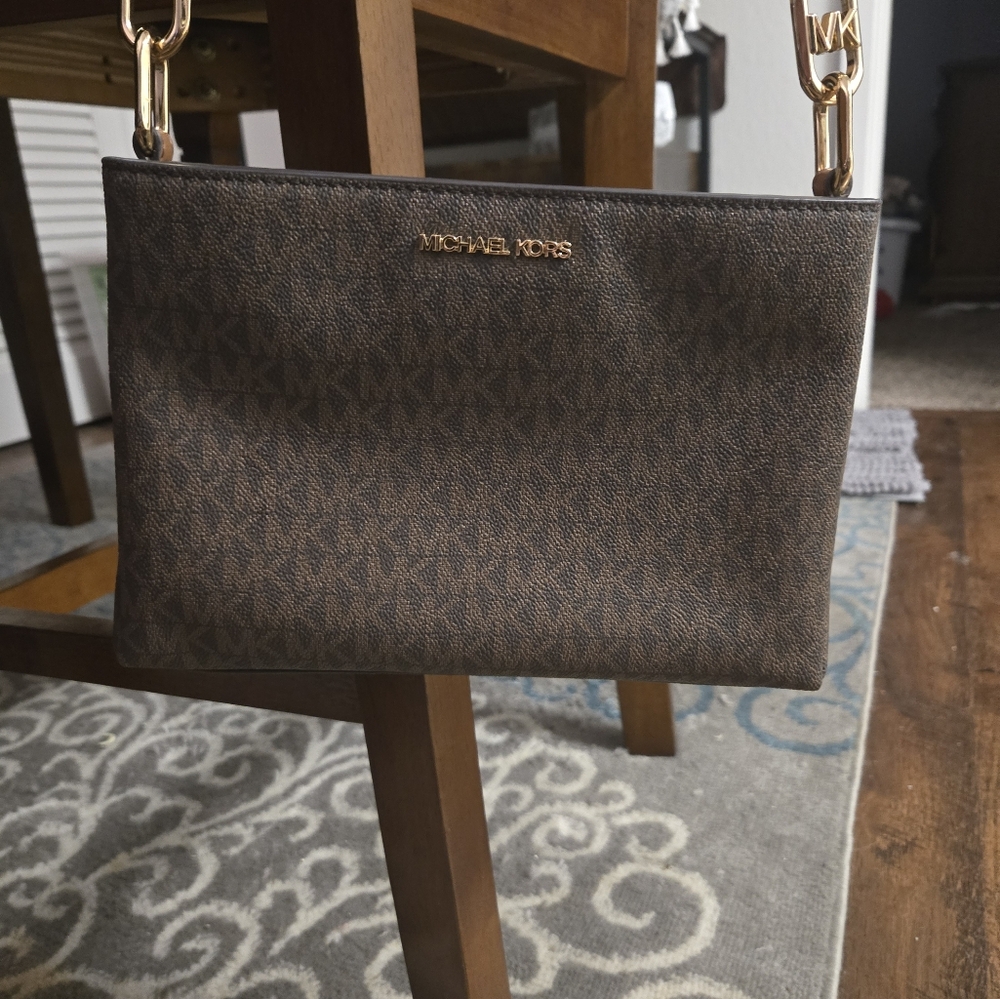 NWT Michael Kors Trisha Medium Crossbody